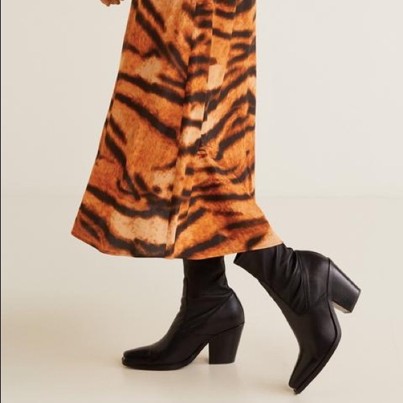 Mango tiger print skirt - Picture 2 of 3